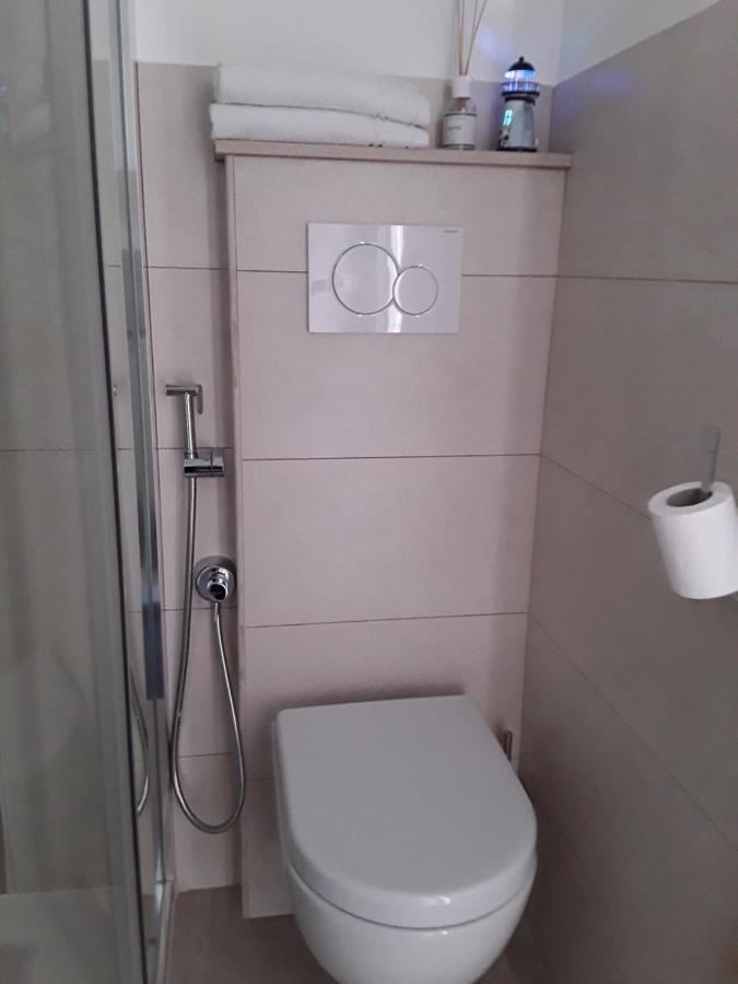 פולינאנו א מארה Casa Mina Affittacamere מראה חיצוני תמונה