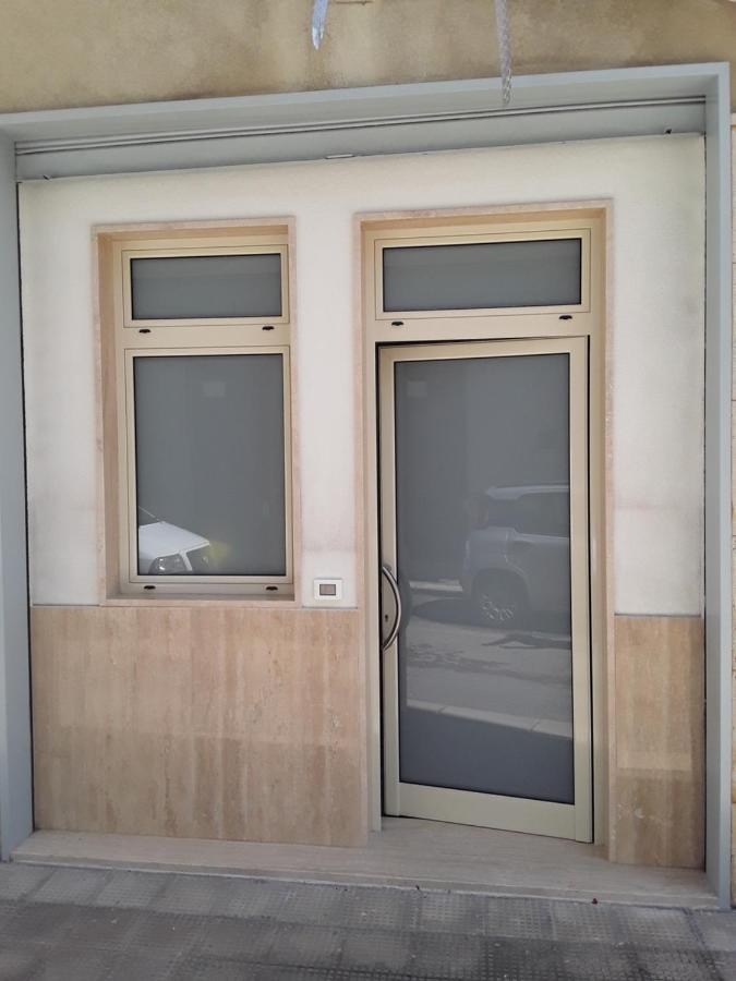 פולינאנו א מארה Casa Mina Affittacamere מראה חיצוני תמונה
